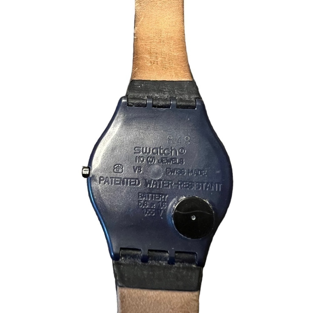 VITNAGE Swatch navy extra thin watch, needs battery. - Picture 6 of 9